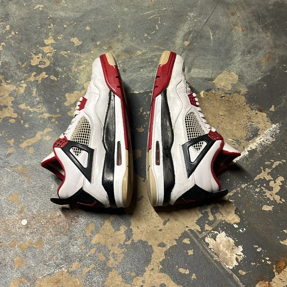 Jordan 4 - Picture 6 of 7